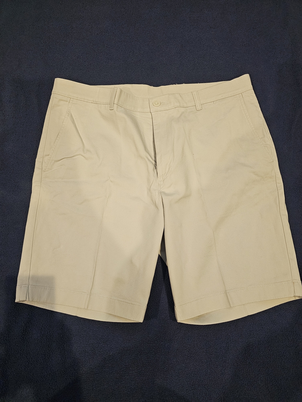 Roundtree & Yorke Men's Tan Flat Front Shorts